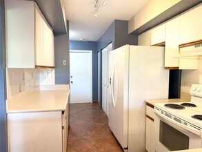 7952 NW 7th Ct in Plantation, FL - Foto de edificio - Building Photo