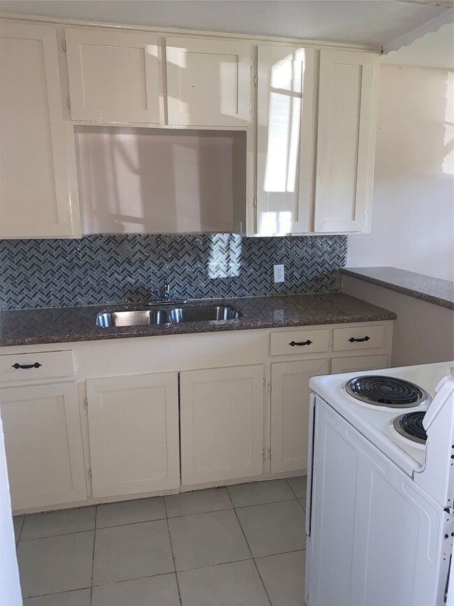 property at 9211 N Green River Dr