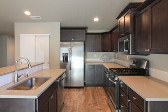 2937 Cashmere Dr in Richland, WA - Building Photo - Building Photo