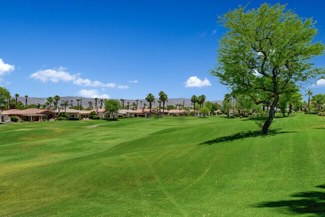 280 Gold Canyon Dr in Palm Desert, CA - Foto de edificio - Building Photo