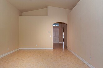 5561 57th Way in Vero Beach, FL - Building Photo - Building Photo