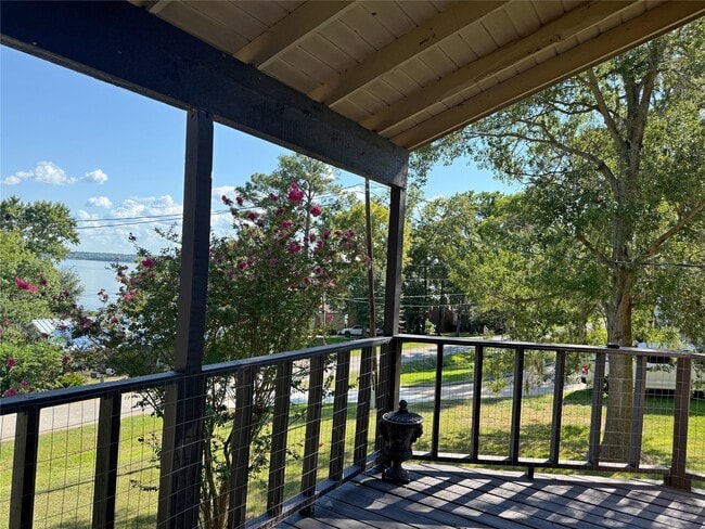 property at 277 Edgewater Way