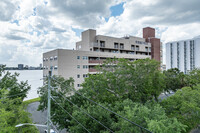 The Le Baron in Jacksonville, FL - Foto de edificio - Building Photo