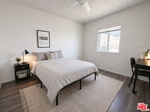 1133 W 36th Pl in Los Angeles, CA - Building Photo - Building Photo