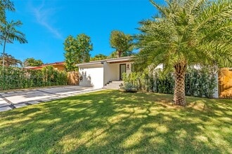 231 NE 45th St in Miami, FL - Building Photo - Building Photo