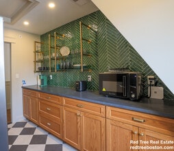 44 Winslow Rd in Brookline, MA - Foto de edificio - Building Photo