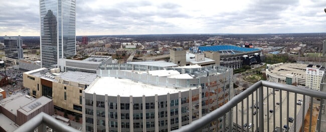 4 W Martin Luther King Jr Blvd in Charlotte, NC - Building Photo - Building Photo