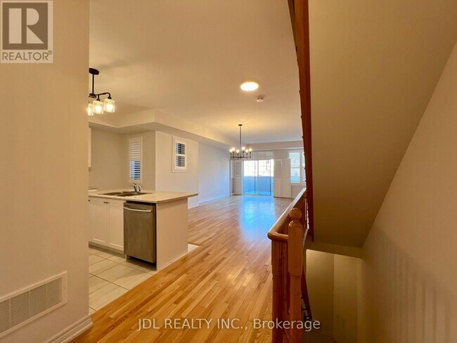 35 Jaffna Ln in Markham, ON - Building Photo - Building Photo