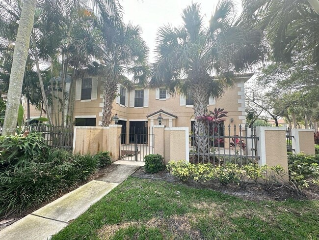 property at 356 Prestwick Cir