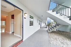 7897 Golf Cir Dr in Margate, FL - Foto de edificio - Building Photo