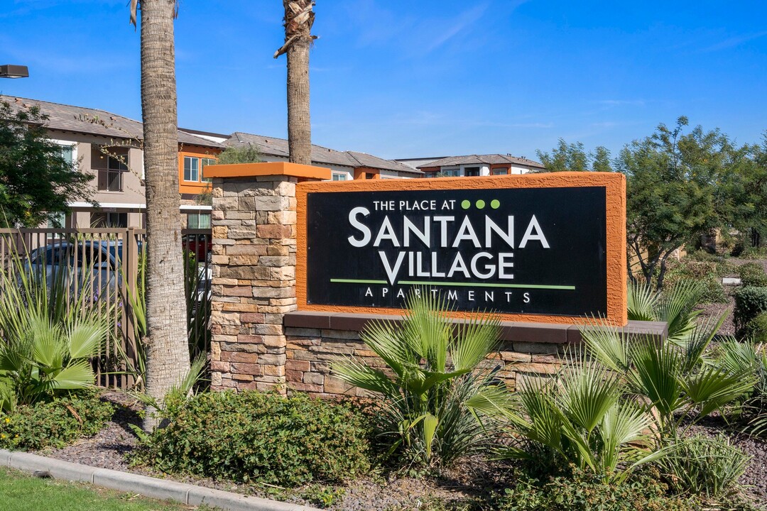 The Place at Santana Village in Peoria, AZ - Foto de edificio