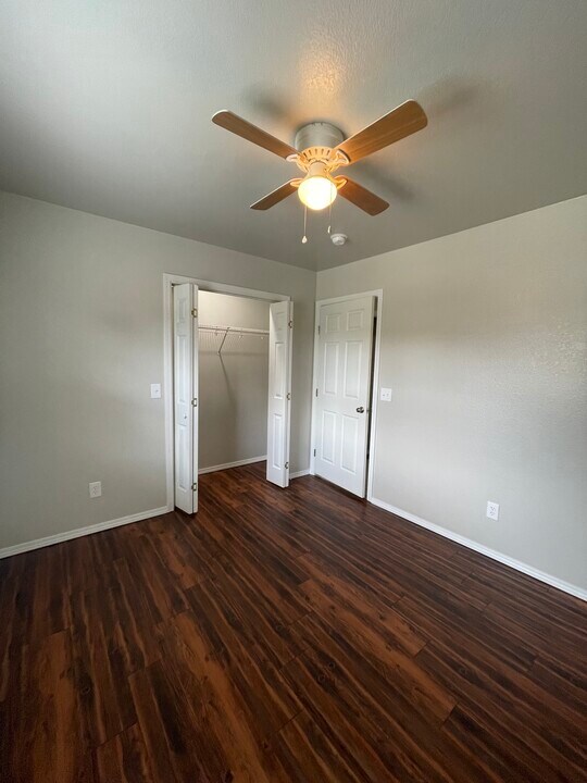1122 Oak Ln in Claremore, OK - Building Photo