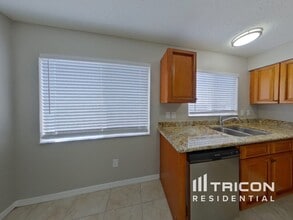 12203 Matchfield Way in Riverview, FL - Building Photo - Building Photo