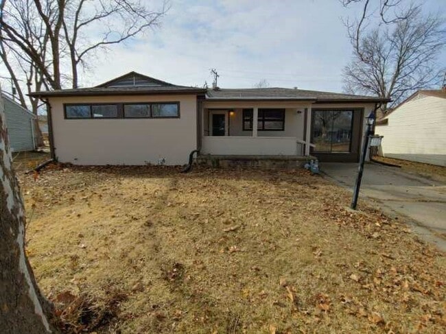 property at 5319 SW 15th St