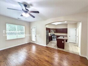 6057 Abigail Bluffs Dr in Memphis, TN - Building Photo - Building Photo