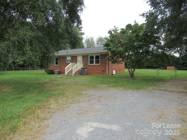 property at 2386 Gaston-Webbs Chapel Rd