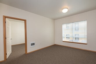 Tate Mason House  - 55+ Community in Seattle, WA - Foto de edificio - Building Photo