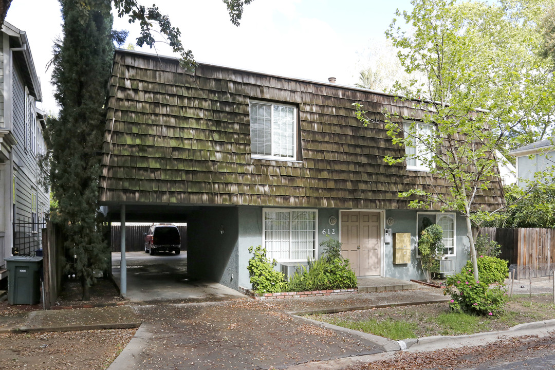 612 18th St in Sacramento, CA - Building Photo