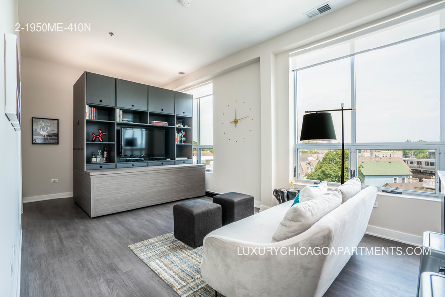 1950 N Campbell Ave-Unit -410N in Chicago, IL - Building Photo