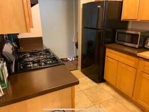 5691 Telegraph Ave in Oakland, CA - Building Photo - Building Photo