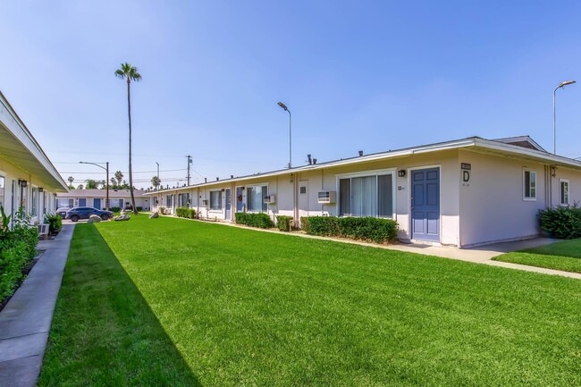 Las Brisas in Colton, CA - Foto de edificio - Building Photo