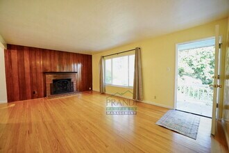 2309 Fifth Ave in San Rafael, CA - Foto de edificio - Building Photo