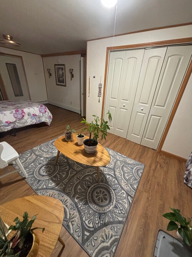 615 June St, Unit Ground floor in Endicott, NY - Building Photo - Building Photo