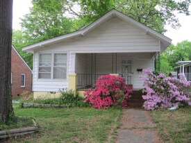 2408 Bedford Ave in Raleigh, NC - Building Photo