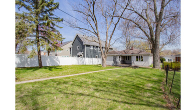 649 S Main St in Naperville, IL - Building Photo - Building Photo