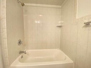 431 Taylor, Unit 2nd FL in South Hackensack, NJ - Building Photo - Building Photo