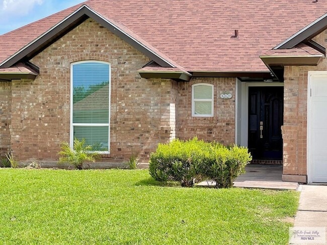 560 Geraldine Ln, Unit 1-521 in Brownsville, TX - Building Photo - Building Photo