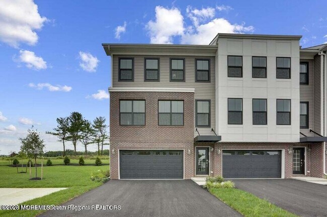 48 Kelly Wy in Tinton Falls, NJ - Building Photo - Building Photo