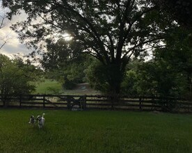 14757 County Rd 1125 in Tyler, TX - Foto de edificio - Building Photo