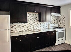 506 E 9th St, Unit 1 in Lockport, IL - Building Photo