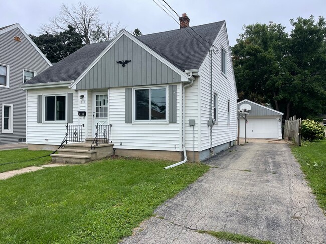 813 Lincoln St in Menasha, WI - Building Photo - Building Photo