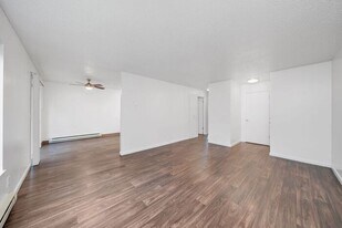 5973 N Fessenden St in Portland, OR - Building Photo