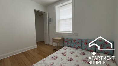 2642 W Hirsch St, Unit 1 in Chicago, IL - Foto de edificio - Building Photo