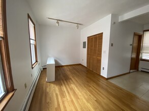 25 Hanover Ave, Unit 2 in Boston, MA - Building Photo - Building Photo