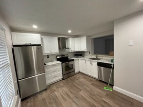 8308 Silver Trumpet Dr in Columbia, MD - Building Photo - Building Photo