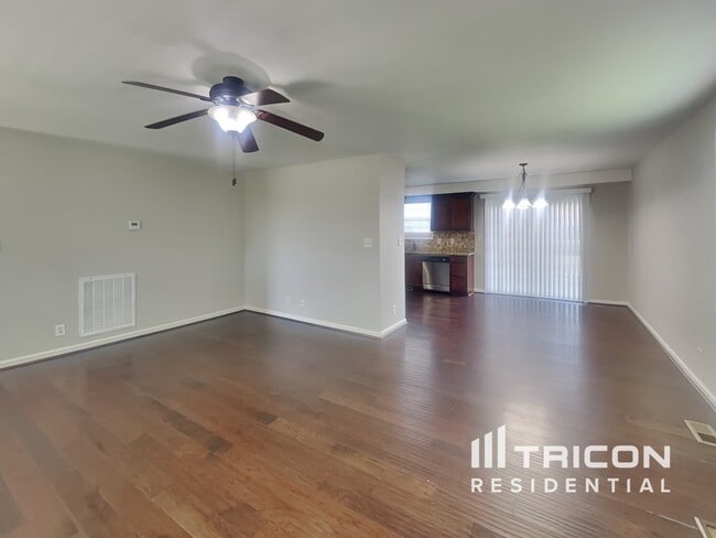 1073 Castlerock Dr in Clarksville, TN - Building Photo - Building Photo