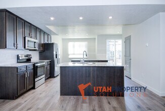 1055 W 400 S in American Fork, UT - Building Photo - Building Photo