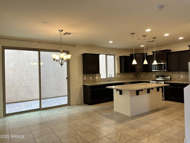 9213 W Meadow Dr in Peoria, AZ - Building Photo - Building Photo
