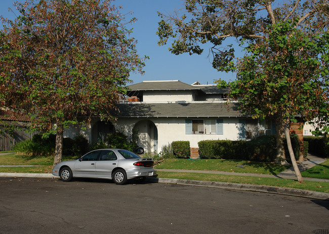 602 Cypress St in Orange, CA - Building Photo - Building Photo