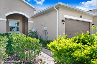 8313 Loren Cove Dr in Melbourne, FL - Building Photo - Building Photo