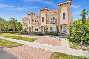 1712 Mayo St in Hollywood, FL - Building Photo