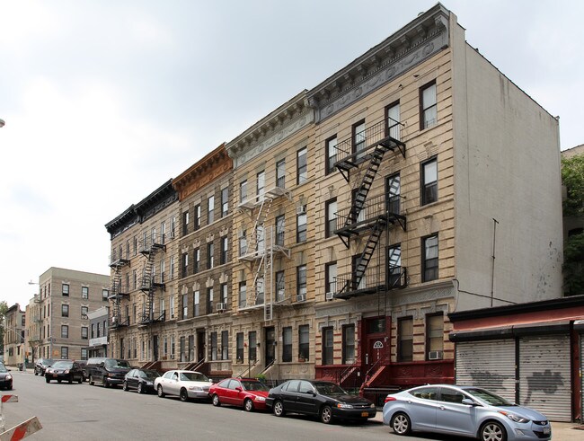 154 Rogers Ave in Brooklyn, NY - Building Photo - Building Photo