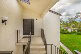 102 Wingfoot Dr in Jupiter, FL - Building Photo - Building Photo