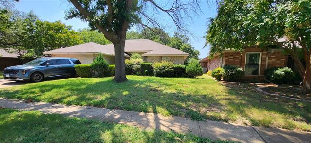 2603 Bayberry Ln in Euless, TX - Building Photo