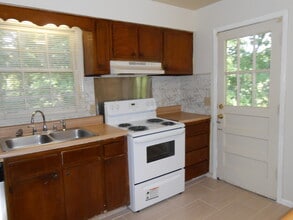 139 E Hill St, Unit #58 in Decatur, GA - Foto de edificio - Building Photo