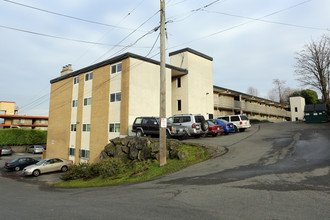 Colony Surf in Seattle, WA - Building Photo - Building Photo